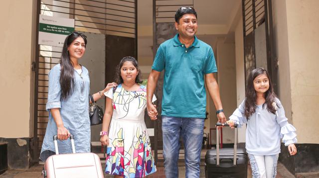 à¦ªà¦°à¦¿à¦¬à¦¾à¦° à¦¨à¦¿à§Ÿà§‡ à¦˜à§à¦°à¦¤à§‡ à¦¯à¦¾à¦“à§Ÿà¦¾