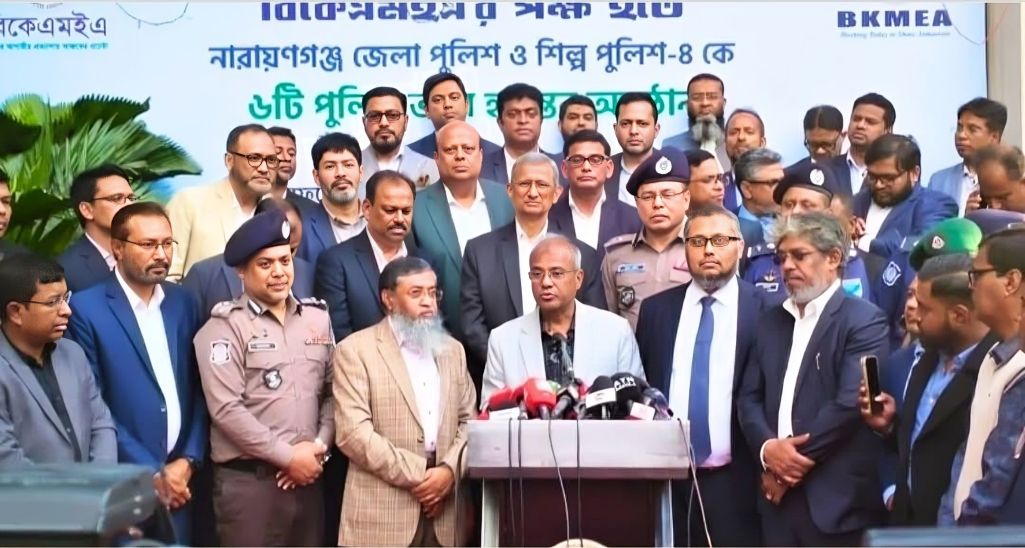 নির্বাচনে থাকা না থাকা প্রার্থীর 'নিজস্ব ব্যাপার', দায় নিবে না সরকার: স্বরাষ্ট্র উপদেষ্টা