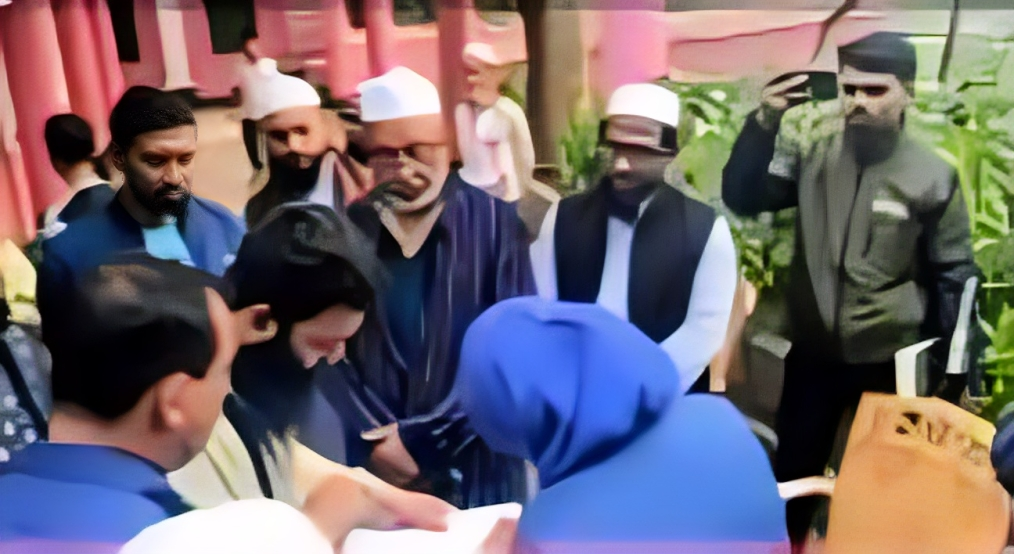 আজ সকাল থেকে শুরু হয়েছে সংসদ নির্বাচনের আনুষ্ঠানিক প্রচারণা