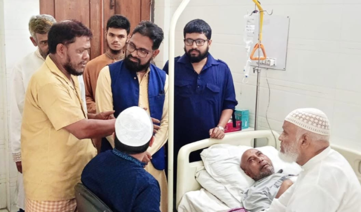 চিকিৎসাধীন সাংবাদিক হাফিজুর রহমান মিন্টুকে দেখতে হাসপাতালে জামায়াত নেতৃবৃন্দ
