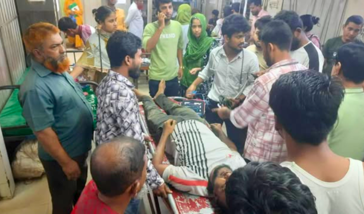 অটোরিকশায় সামান্য ধাক্কা: সিদ্ধিরগঞ্জে চালককে পিটিয়ে হত্যা, গ্রেপ্তার ১