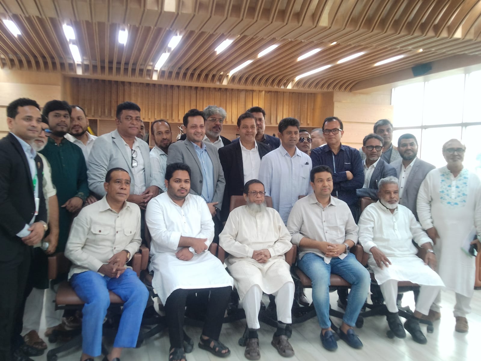 ‘নারায়ণগঞ্জ প্রশ্নে আমরা সবাই ঐক্যবদ্ধ’—ব্যবসায়ীদের সামনে ৫ এমপির অঙ্গীকার