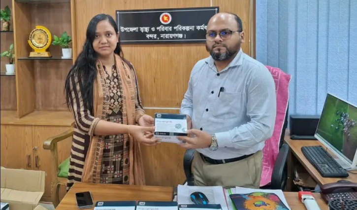 বন্দর উপজেলা স্বাস্থ্য কমপ্লেক্সে ২১০০ ডেঙ্গু টেস্ট কিট প্রদান
