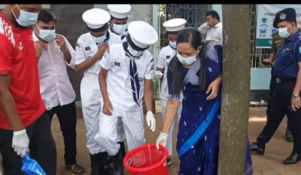 বন্দরে ডেঙ্গু প্রতিরোধ ও পরিচ্ছন্নতা অভিযান শুরু করলেন (ইউএনও)শিবানী সরকার