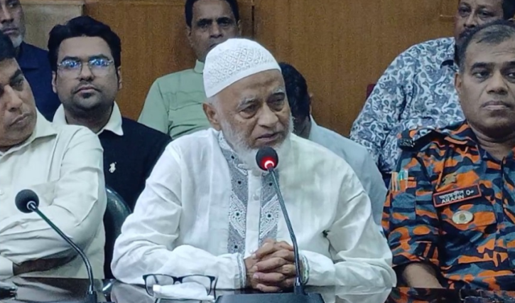 ‘বিৃঙ্খলাকারীদের মূল মদদদাতাদের গ্রেফতার করুন’: জেলা প্রশাসনের সভায় মাইনুদ্দিন আহমাদ