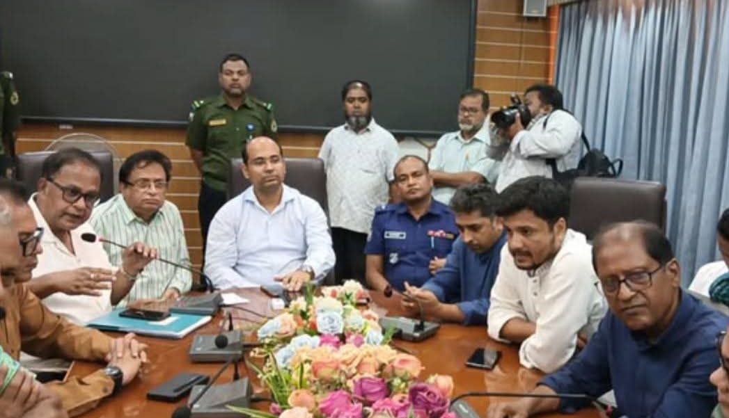 বাসভাড়া নিয়ে সিদ্ধান্ত ছাড়াই শেষ হলো দ্বিতীয় দফার ৪ ঘণ্টার বৈঠক