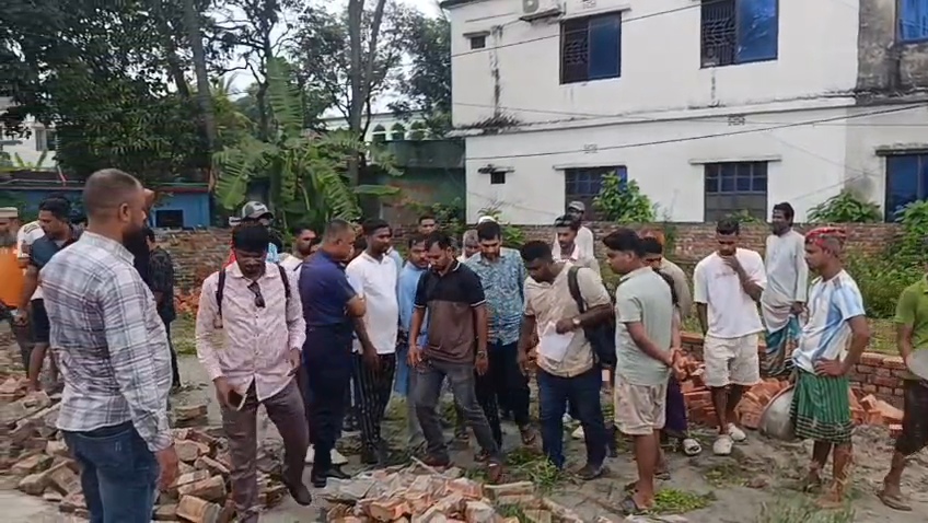 সিদ্ধিরগঞ্জে জমি দখলের চেষ্টা ও ২৫ লাখ টাকা চাঁদা দাবি থানা অভিযোগ