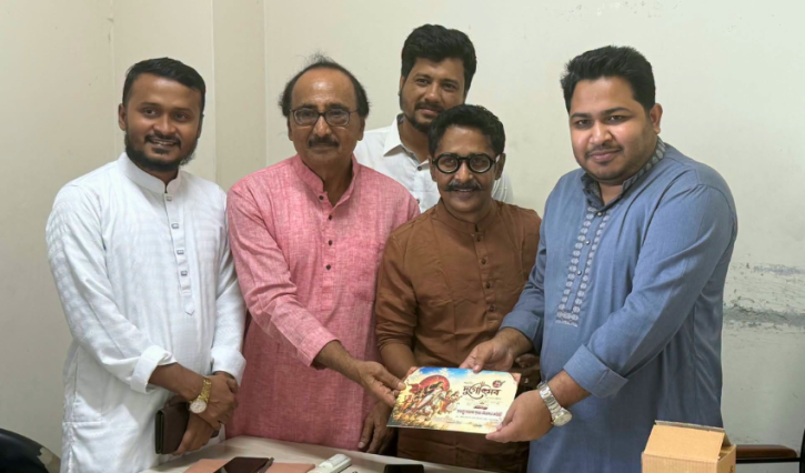 শারদীয় দুর্গাপূজা উপলক্ষে এমপি আব্দুল্লাহ আল আমিনের সঙ্গে হিন্দু ধর্মীয় নেতাদের সৌজন্য সাক্ষাৎ
