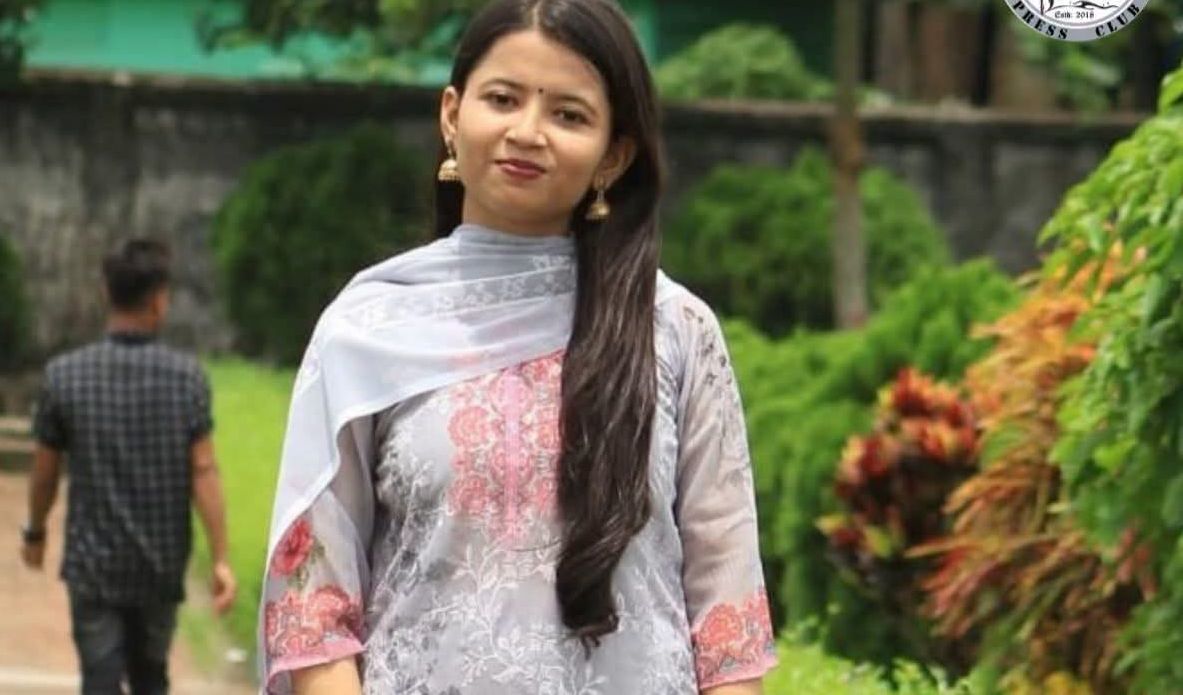 ফতুল্লায় কুমিল্লা বিশ্ববিদ্যালয় শিক্ষার্থী ফারজানার মৃত্যু: স্বামীসহ সাতজনের বিরুদ্ধে মামলা