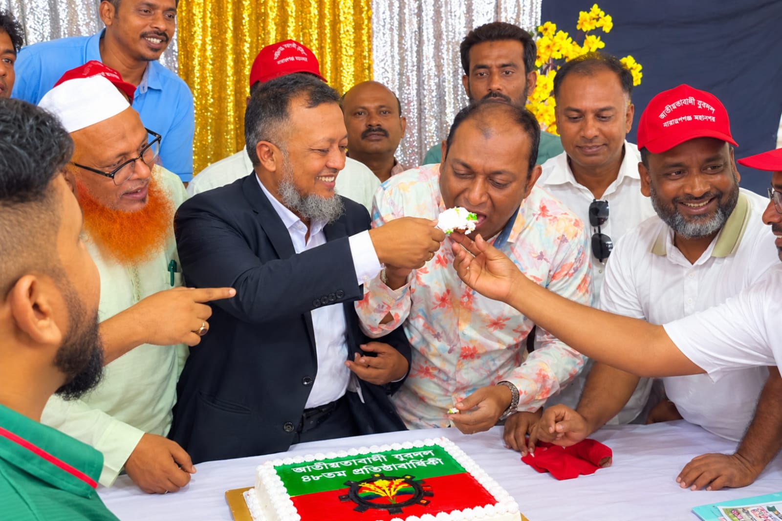 কেন্দ্রের নিষেধাজ্ঞার পরও জোসেফের অনুষ্ঠানে টিপু, প্রশ্ন দলীয় শৃঙ্খলা নিয়ে